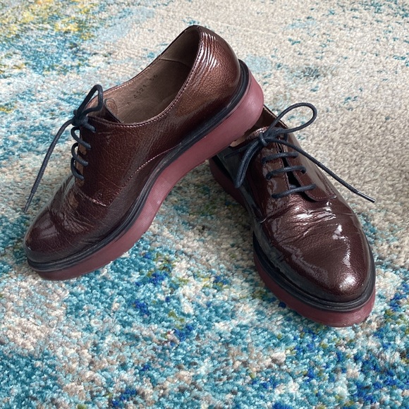 Used burgundy moccasins - Picture 2 of 6